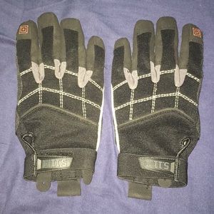 Tactical gloves